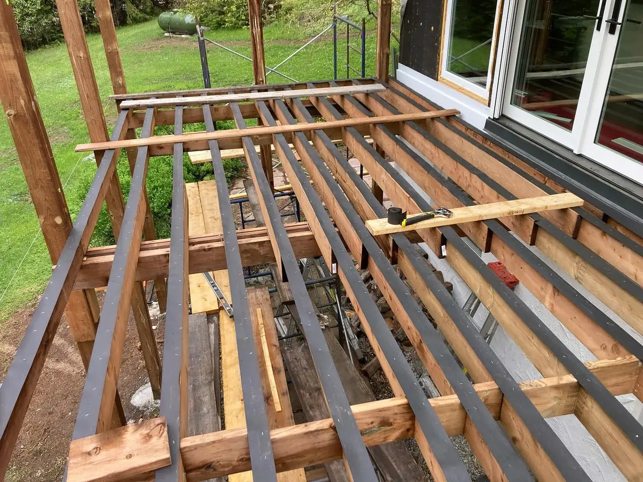 Covered porch and deck build near Erin